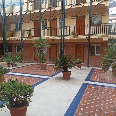 En Patio Sevillano Alameda-Isla Magica Dış mekan fotoğraf