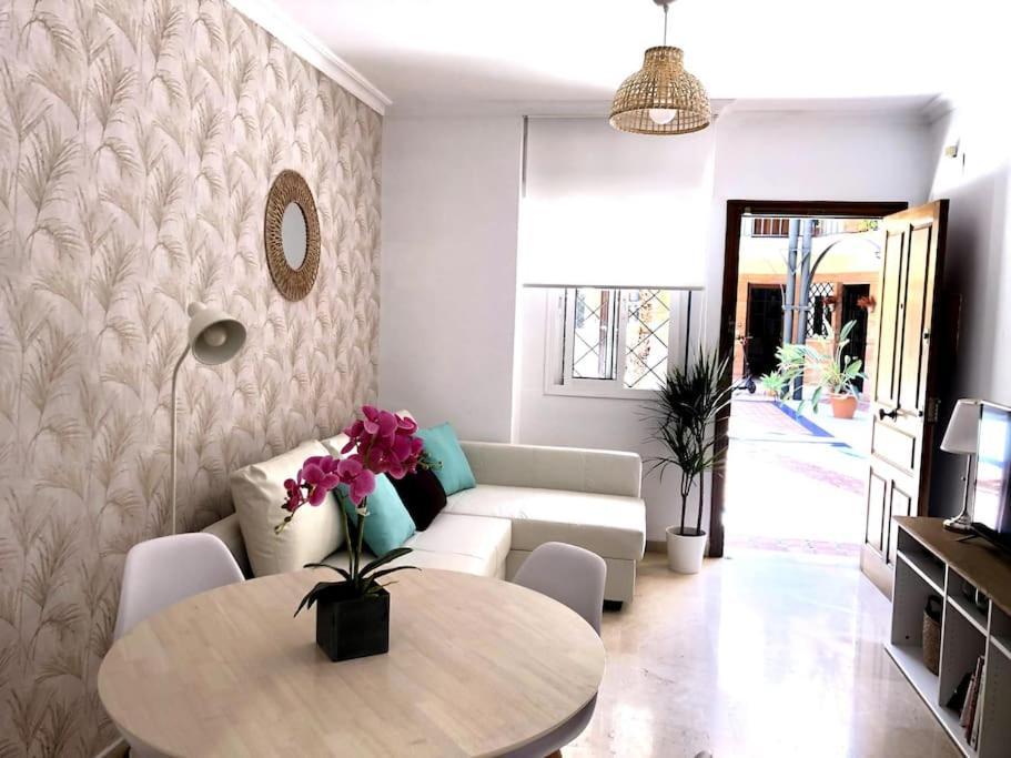 En Patio Sevillano Alameda-Isla Magica Dış mekan fotoğraf